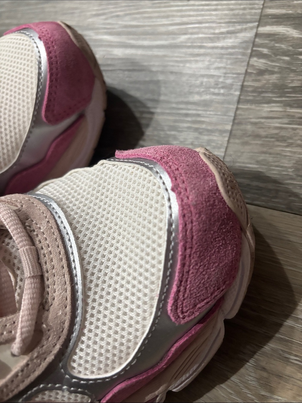 Asics Women's Athletic Sneakers in Pink and Cream - Picture 5 of 6
